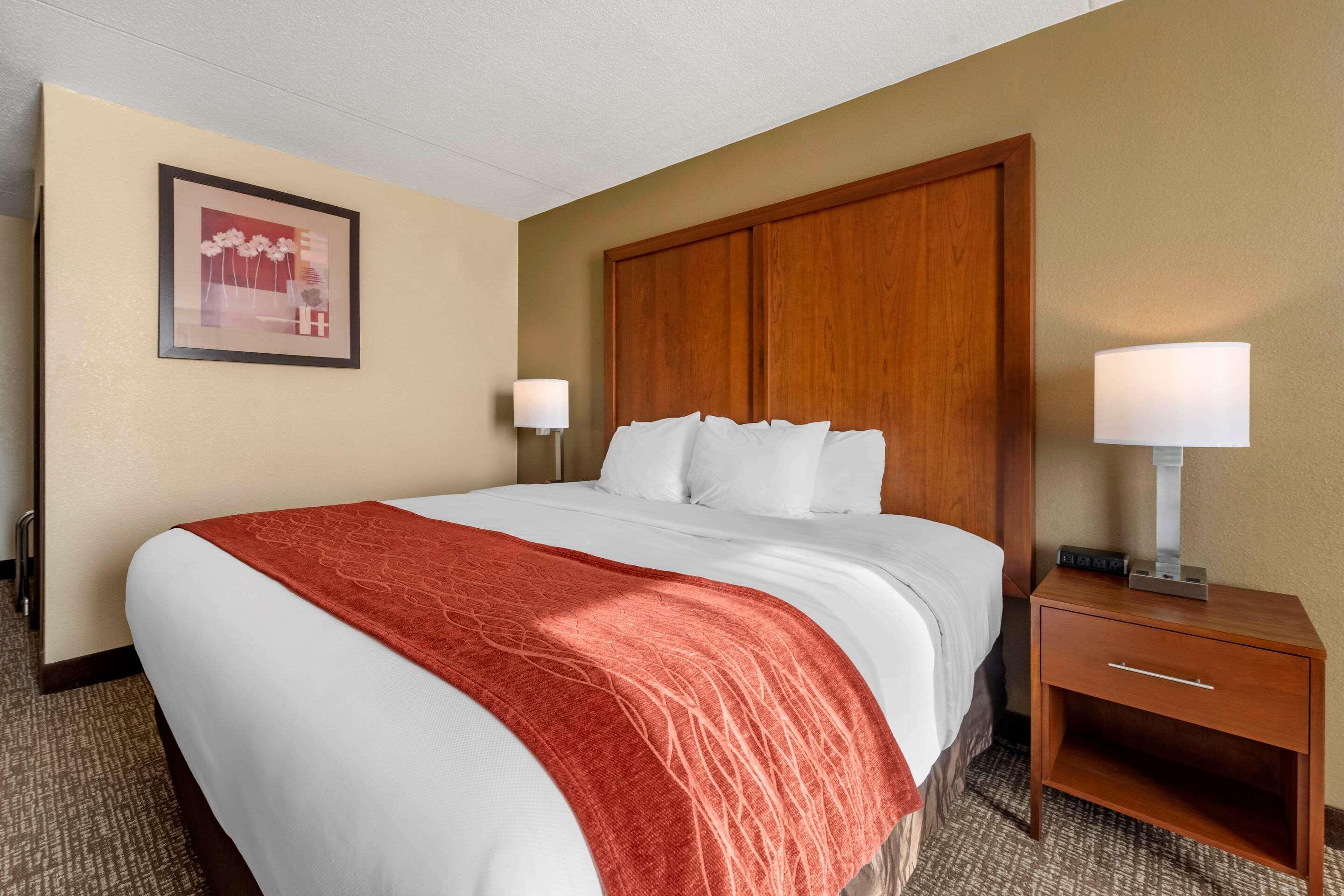 Comfort Inn & Suites Triadelphia Zewnętrze zdjęcie