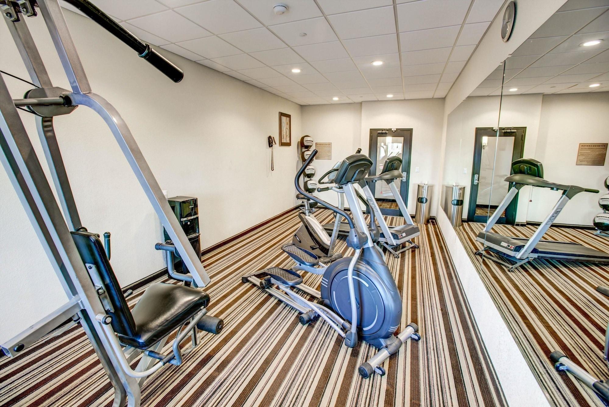 Comfort Inn & Suites Triadelphia Zewnętrze zdjęcie