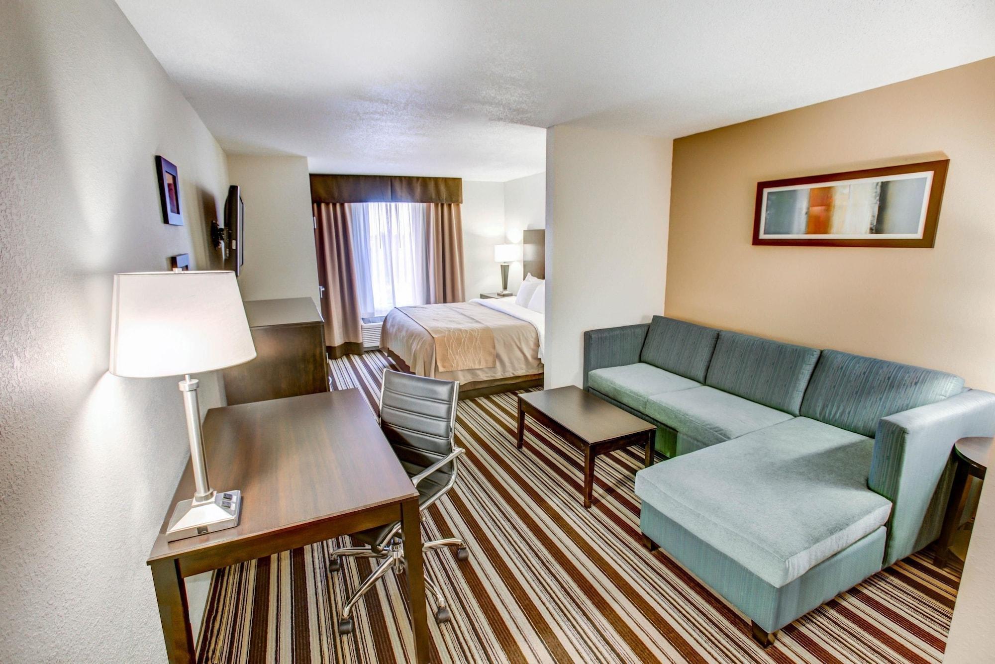 Comfort Inn & Suites Triadelphia Zewnętrze zdjęcie