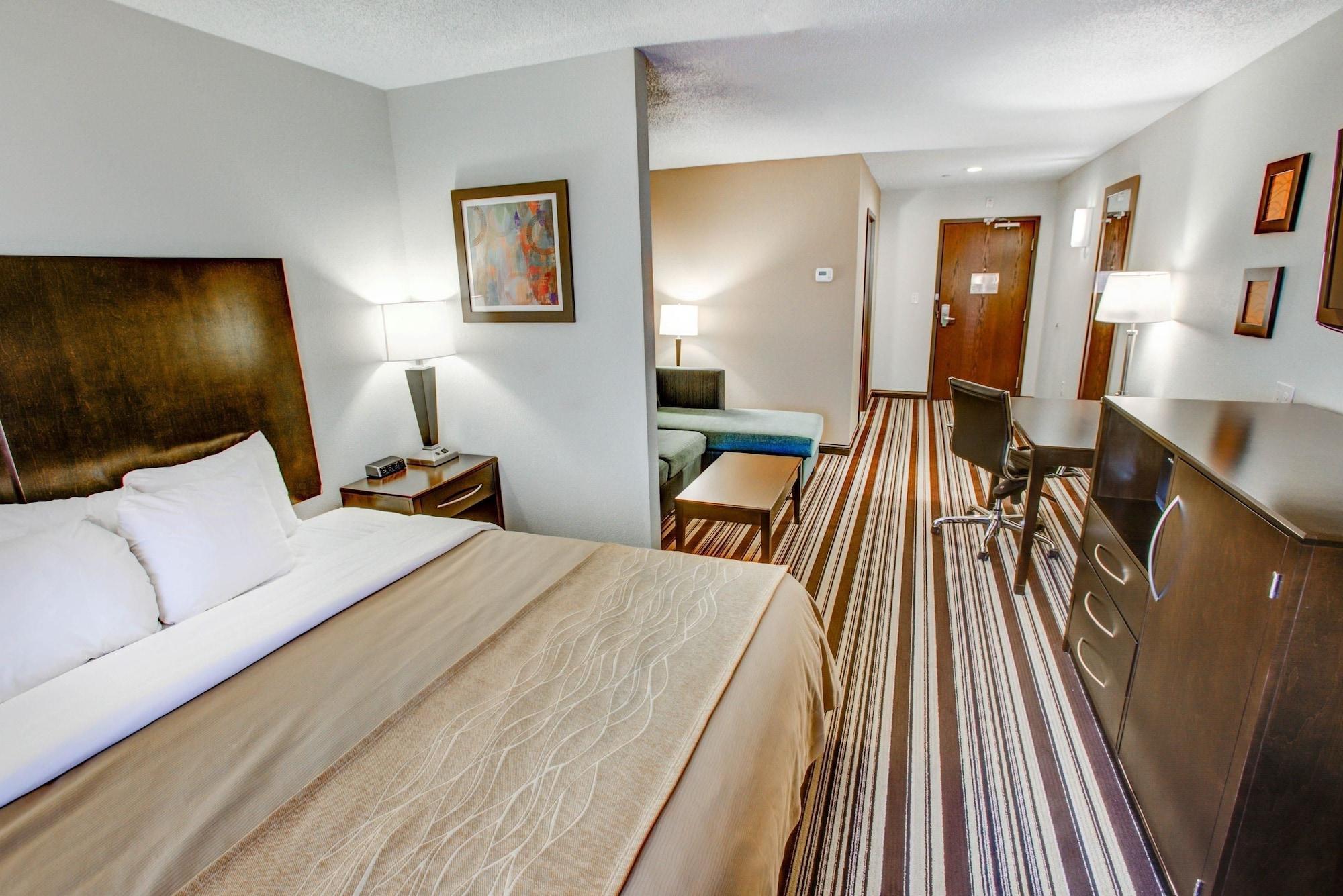 Comfort Inn & Suites Triadelphia Zewnętrze zdjęcie