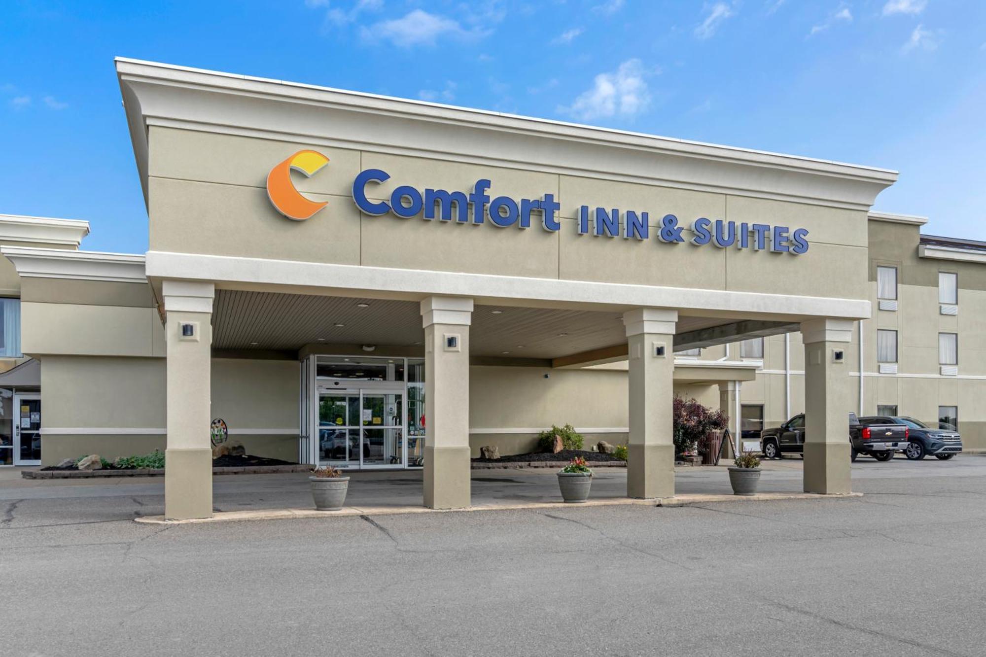 Comfort Inn & Suites Triadelphia Zewnętrze zdjęcie