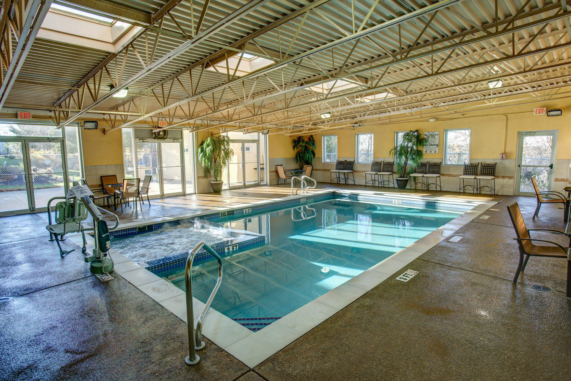 Comfort Inn & Suites Triadelphia Zewnętrze zdjęcie